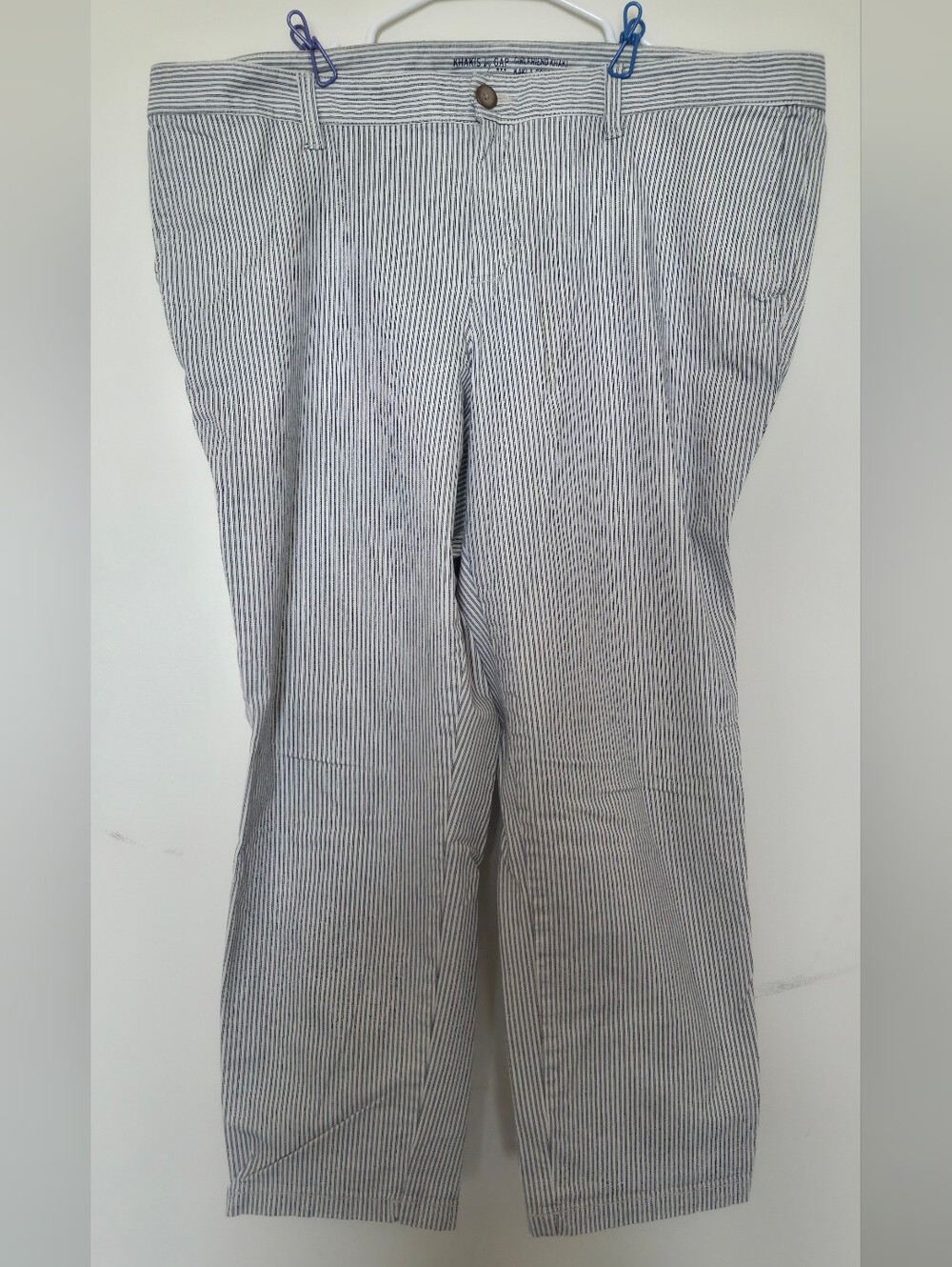 GAP Navy And White Pinstripe Girlfriend Khaki Cropped Pants